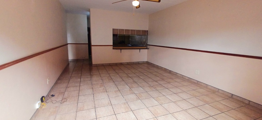 2 Bedroom Property for Sale in Langenhovenpark Free State